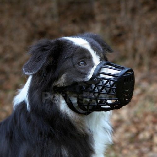 Trixie műanyag szájkosár  M - 22 cm