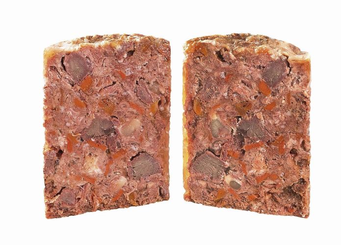 Sam's Field True Meat Pork enriched with Carrot & Linseed Oil for Puppies 400 g