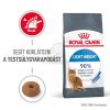 Royal Canin Light Weight Care - száraz táp felnőtt macskák részére az ideális testsúly eléréséért  8 kg